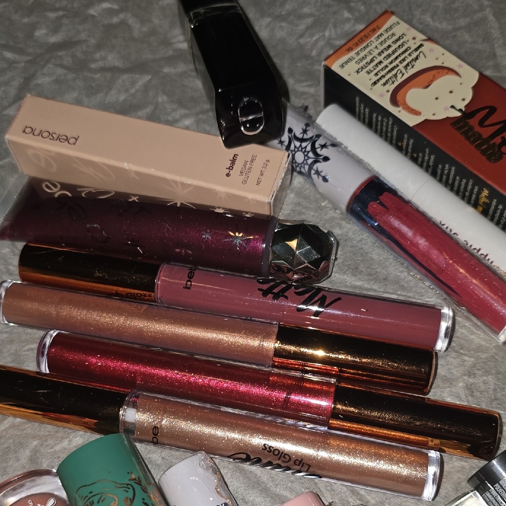 ♡♡♡ Assorted Lipstick and Lip Gloss Set Including Dior Disney Too Faced And MORE - Picture 10 of 11